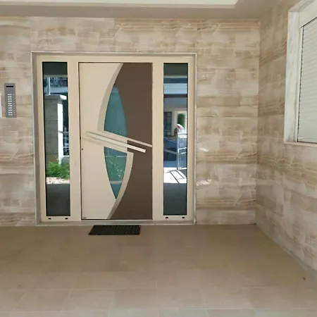 Manos Luxury Nea Kallikrateia